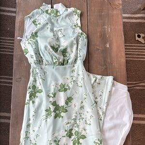 NWOT Floral Green Sleeveless Dress